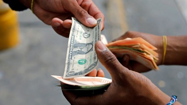 Dólar paralelo en Venezuela llegó a tres millones de bolívares
