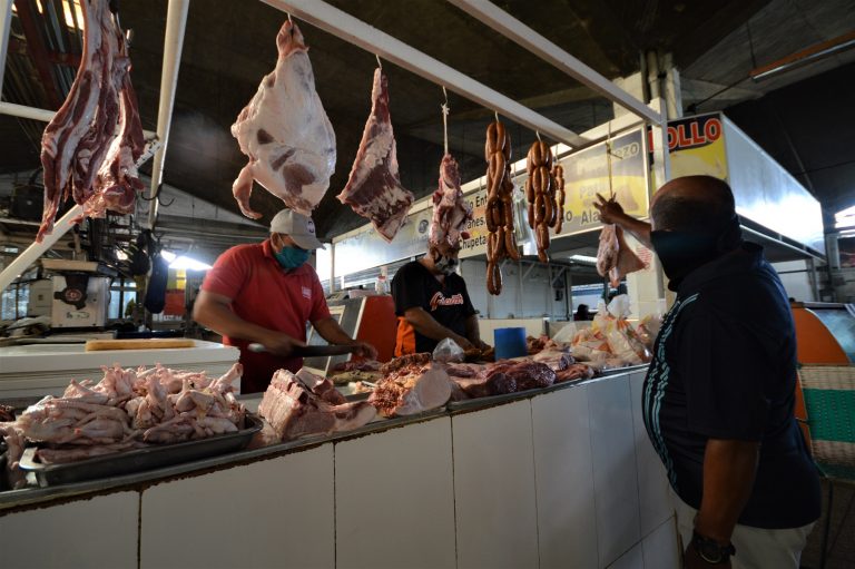 Precio del pollo se mantiene en mercados valencianos