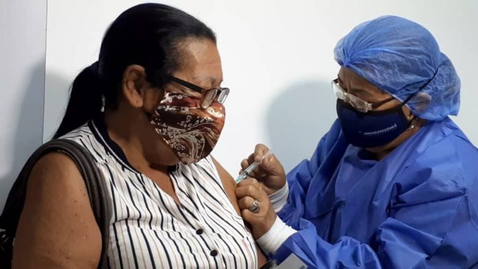 Inició primera fase de vacunación en Bolívar