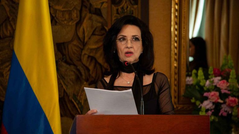 Renunció la canciller colombiana Claudia Blum