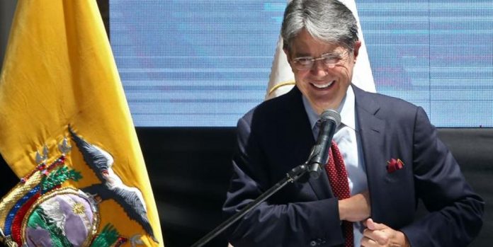 Lasso asume la presidencia de Ecuador