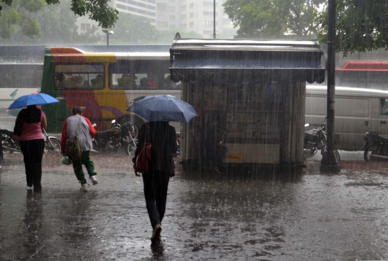 Estiman lluvias en varios estados del país y se deben tomar precauciones