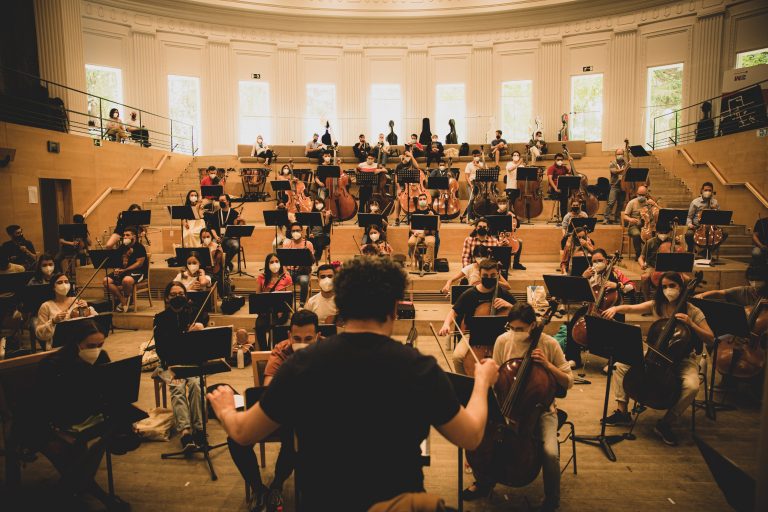 Jóvenes de la Orquesta del Encuentro se reúnen en Madrid por Gustavo Dudamel