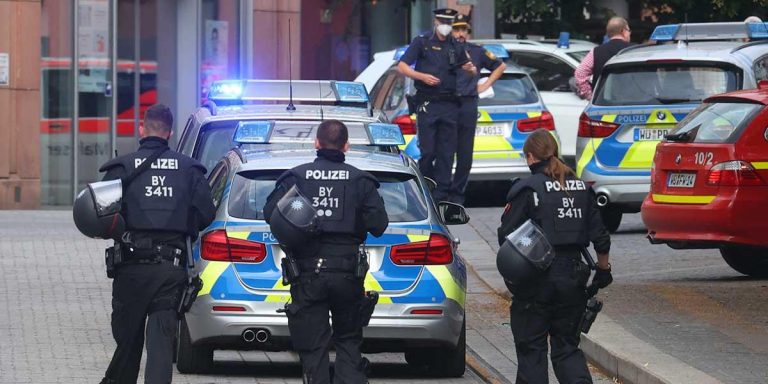 Tres muertos y varios heridos en ataque con cuchillo en Wurzburgo, Alemania