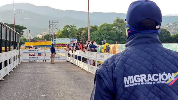 Colombia reabrirá la frontera con Venezuela - Colombia reabrirá la frontera con Venezuela