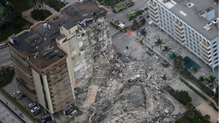 Asciende a cuatro muertos y 159 desaparecidos tras derrumbe de edificio en Miami