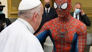 Spiderman visitó Vaticano saludó al papa Francisco - Spiderman visitó Vaticano saludó al papa Francisco