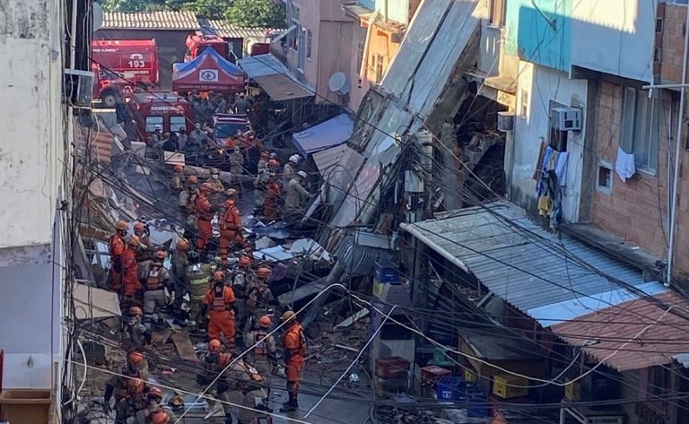 Se desplomó edificio de cuatro pisos en Río de Janeiro