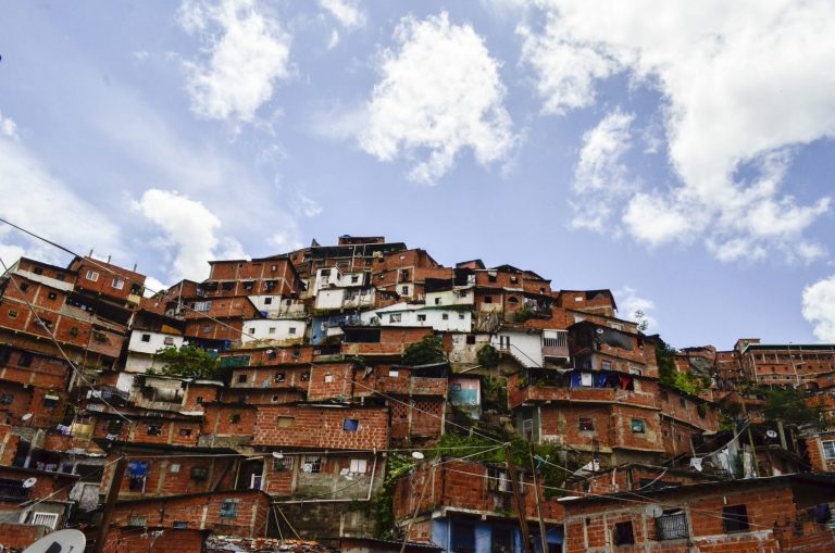 Caracas de sucursal del cielo a capital de la violencia