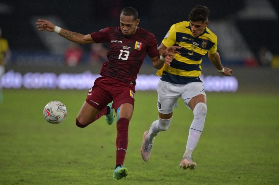 Testarazo de Ronald Hernández permitió a Venezuela empatar con Ecuador copa américa