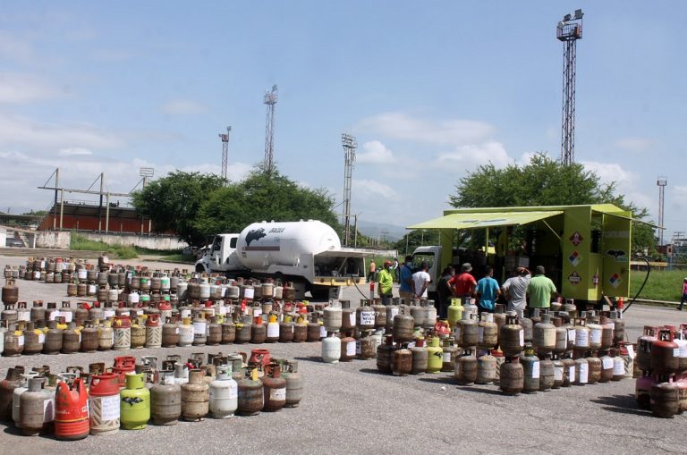 Beneficiadas 9 mil familias en 24 sectores de La Isabelica con distribución de gas
