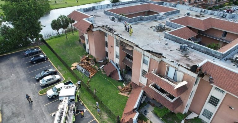 Techo de un edificio de apartamentos se derrumbó en Miami-Dade
