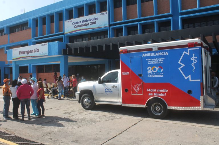 Gobernación entregó ambulancia a Centro Quirúrgico Carabobo 200