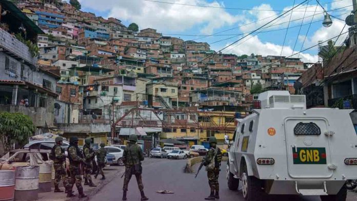 Continúan los enfrentamientos en la Cota 905 de Caracas