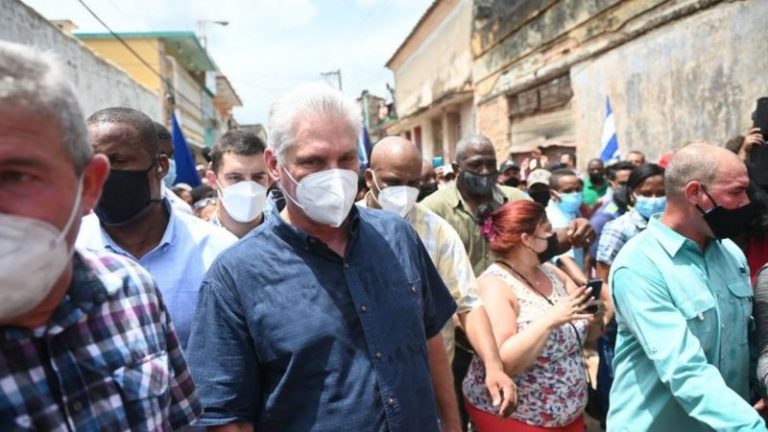 Presidente Díaz Canel llama a simpatizantes ante protestas en Cuba