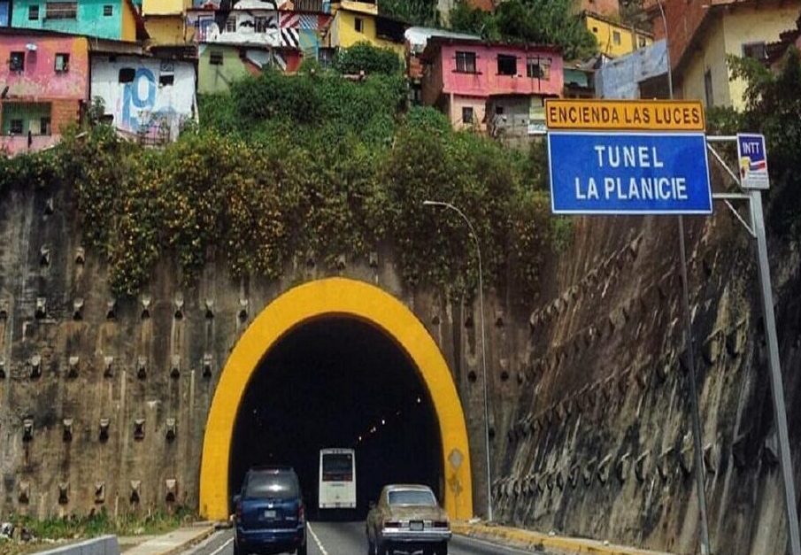 Alcantarilla en túnel Planicie de Catia - Alcantarilla en túnel Planicie de Catia