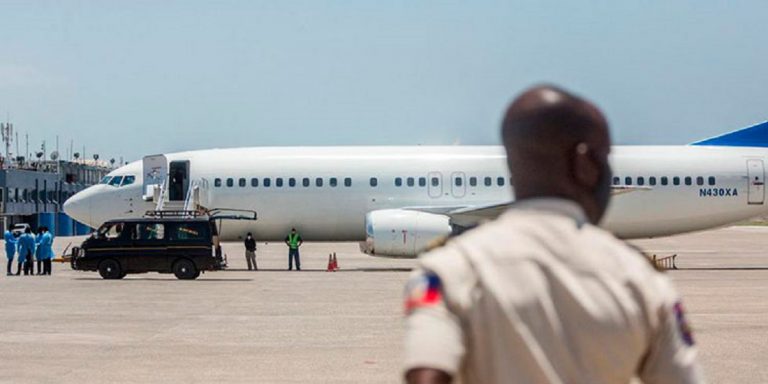Crisis en Haití: Cierran aeropuerto de Puerto Príncipe, embajadas y fronteras