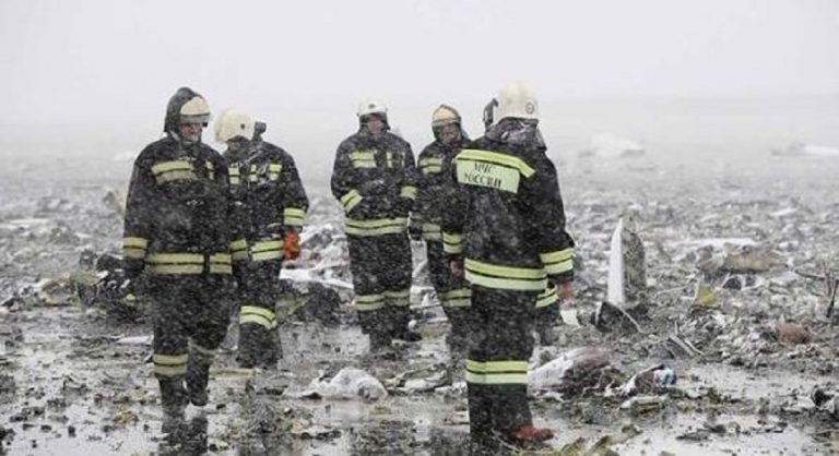 28 personas muertas tras estrellarse avión en Rusia