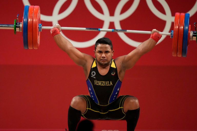 Keydomar Vallenilla logra segunda medalla de plata para Venezuela