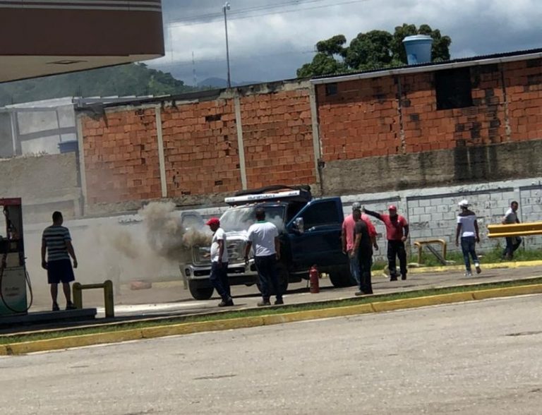 Incendio en una bomba de Maracay alertó a los conductores