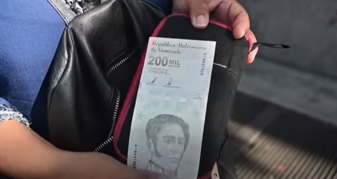 Salario Mínimo en Venezuela ¿será aumentado antes de la reconversión?
