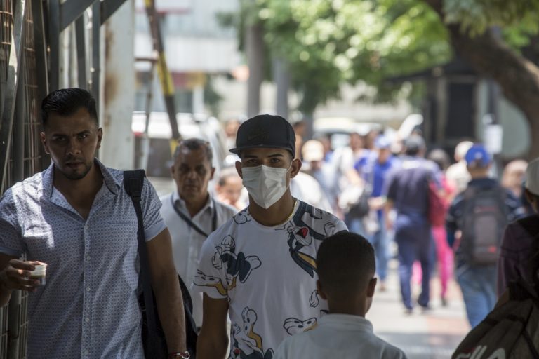 Venezuela finalizó el mes de agosto con 890 nuevos casos de Covid-19