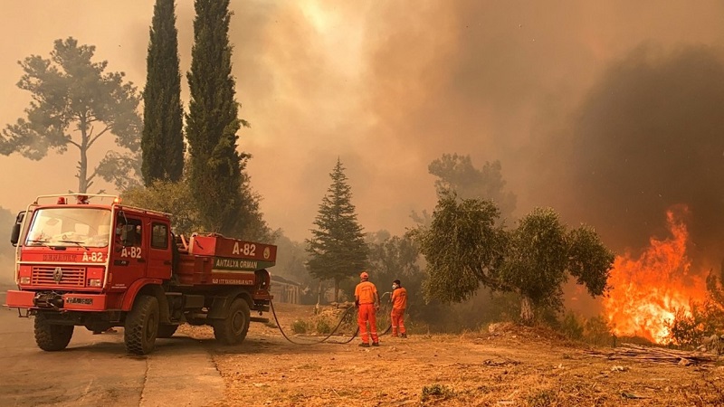 Municipios en Turquía evacuados por los incendios