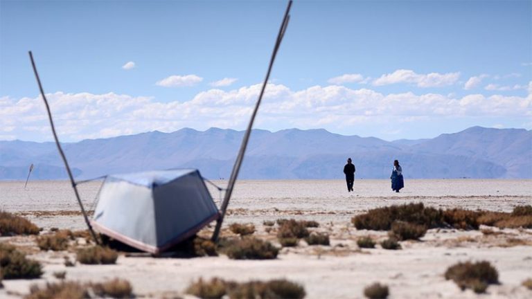 ¿Cambio climático? Segundo lago más grande de Bolivia se convierte en desierto