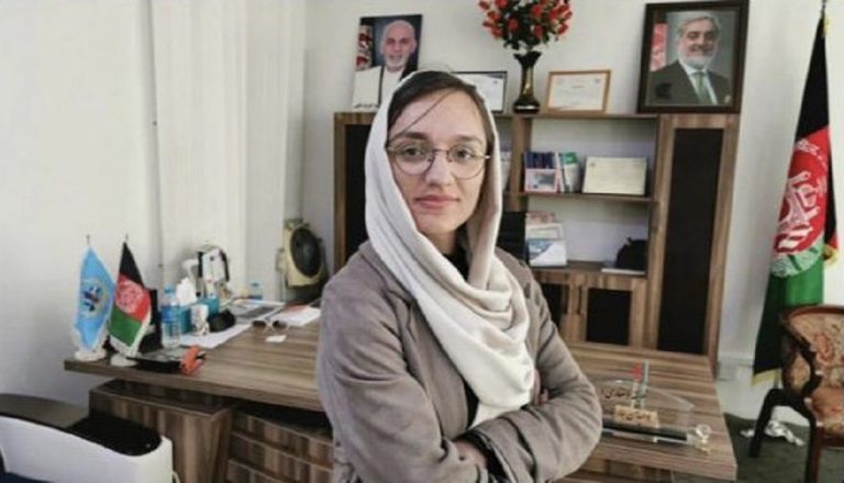 Zarifa Ghafari denuncia que talibanes le darán muerte en su casa