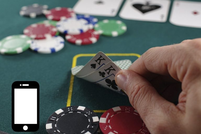 Diferencias entre jugar al póker en el casino y al póker online