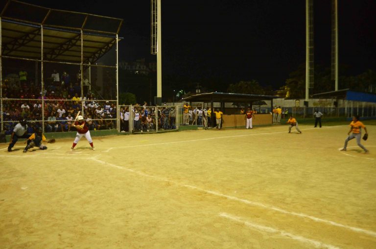 Inaugurado nacional de softbol femenino en Naguanagua