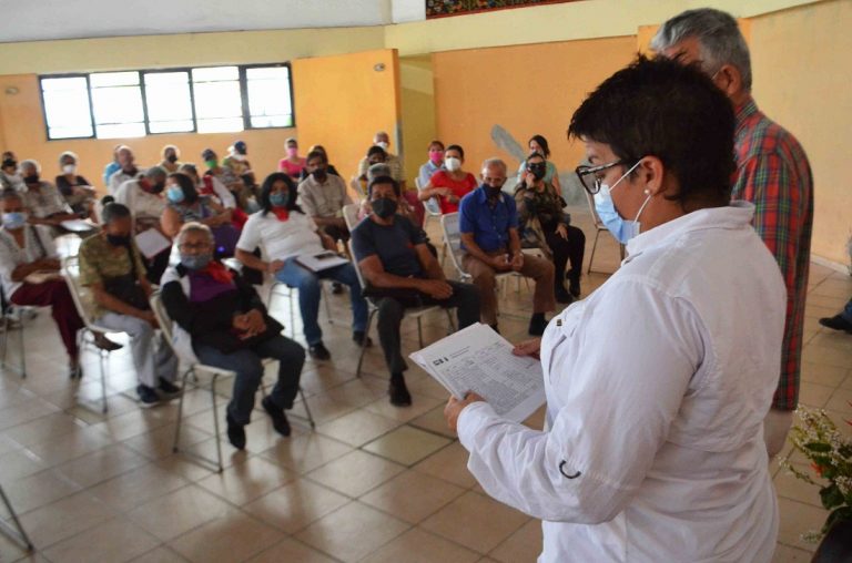 Ana González recibió propuesta de plan de gobierno del sector adulto mayor en Naguanagua