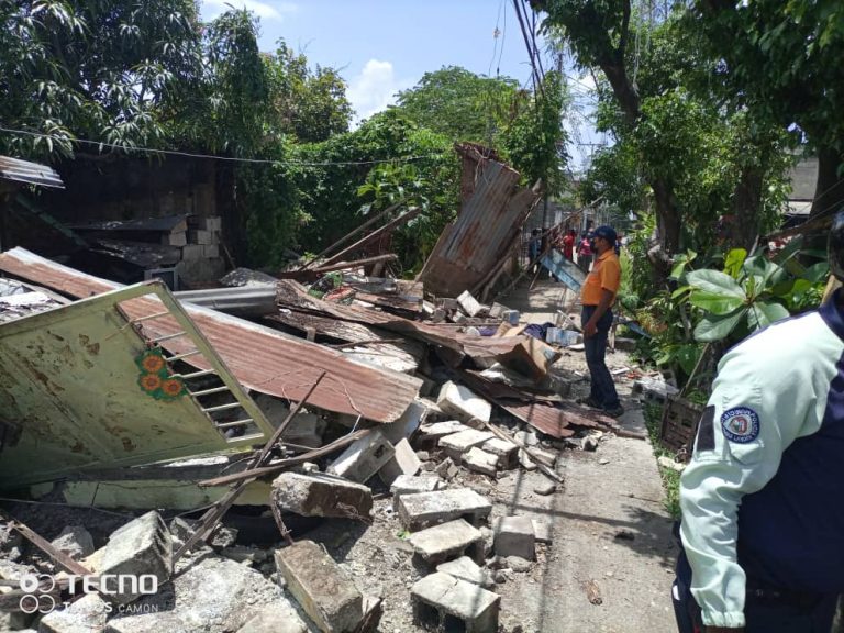 Desplome de vivienda en Ocumare del Tuy deja un muerto y un herido