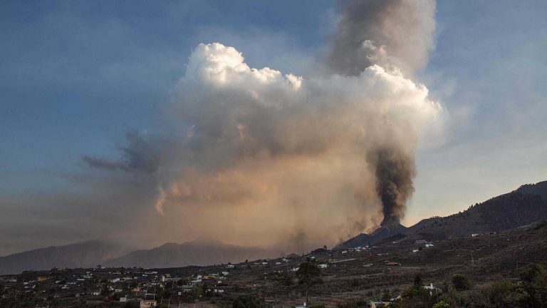 Volcán de la Palma se estabilizó tras una semana de erupción
