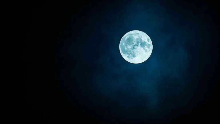 La noche de luna llena