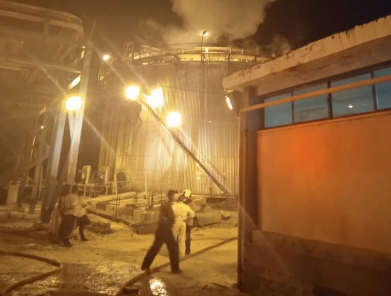 Bomberos atacaron incendio en Pequiven, ocurrido en un tanque de azufre
