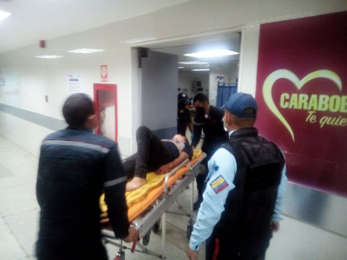 Dos funcionarios de PoliCarabobo lesionados tras colisión de motos