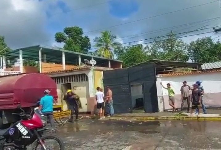 Incendio en el Municipio Libertador dejó dos personas heridas