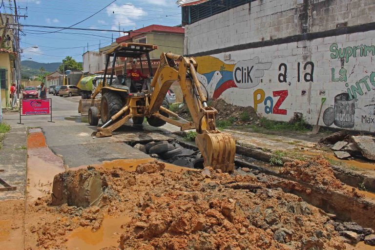 Inician sustitución de tuberías de aguas servidas en estas zonas de Naguanagua