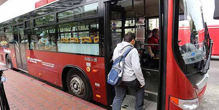 Regreso a clases: Transporte público del Estado llevará gratuitamente a los estudiantes