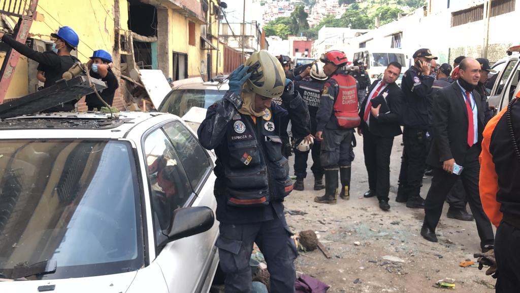 Diez heridos tras explosión de dos bombonas en San Martín - Diez heridos tras explosión de dos bombonas en San Martín