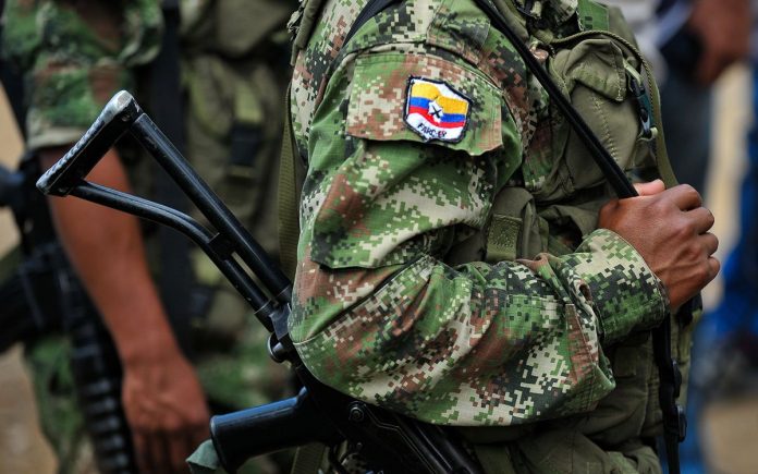 Farc se atribuye el asesinato de un peluquero venezolano en Colombia