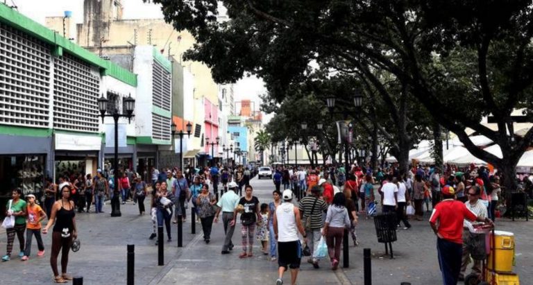 52% de los venezolanos no se identifican con alguna opción política