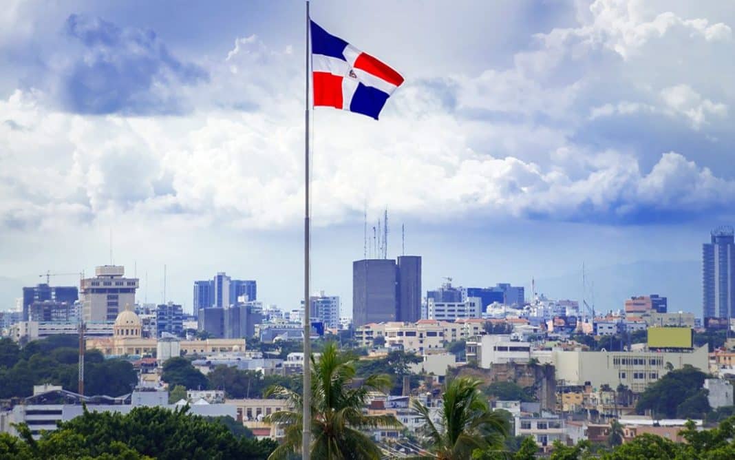 Dominicana prohíbe ingreso a lugares públicos