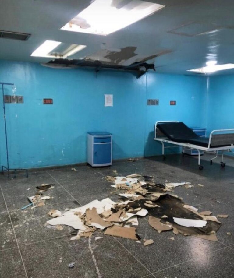 Se desplomó parte del techo en área del hospital en Guárico