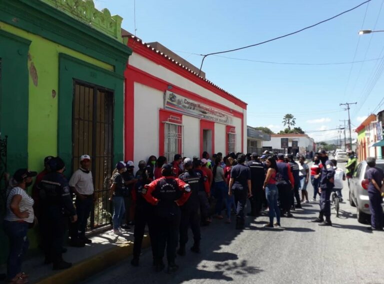 Trifulca en el Concejo Municipal de San Joaquín por negarse a aprobar crédito para pago de aguinaldos y sueldos a los trabajadores  +VIDEOS