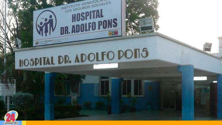 Así fue el momento cuando una mujer dio a luz dentro de un carro frente al hospital Dr. Adolfo Pons. +VIDEO