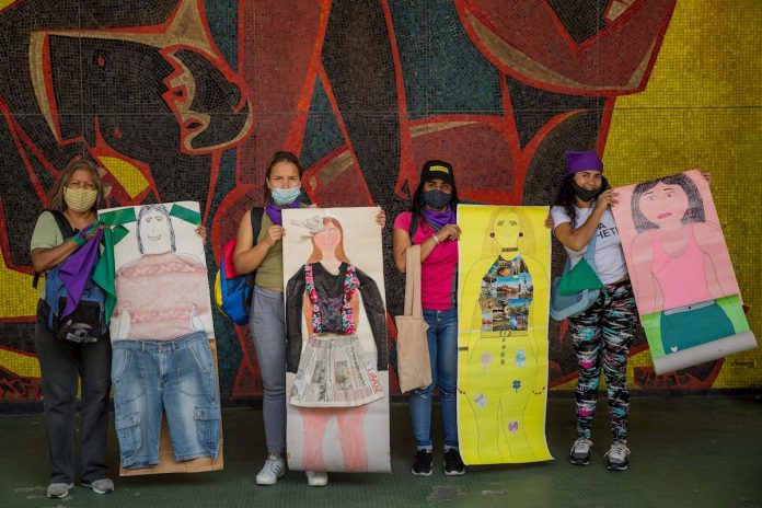 Mujeres protestaron en contra de la violencia machista en Venezuela