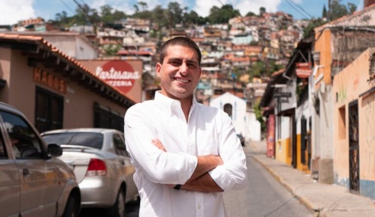 MP investigará a concejal de El Hatillo por atacar a mujeres en redes sociales