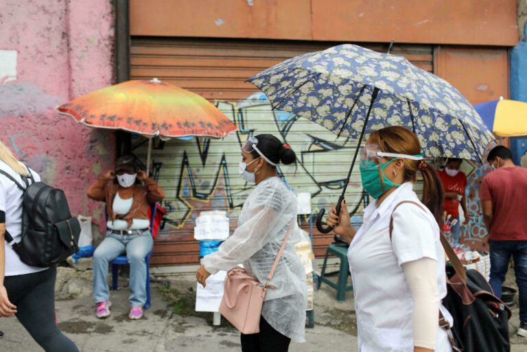 Venezuela registra 796 nuevos contagios comunitarios